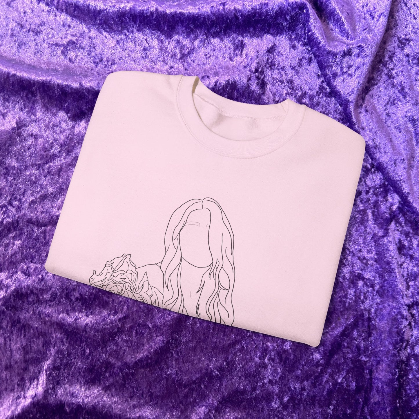Unique Woman Holding Roses Sweatshirt – Unisex Heavy Blend Crewneck