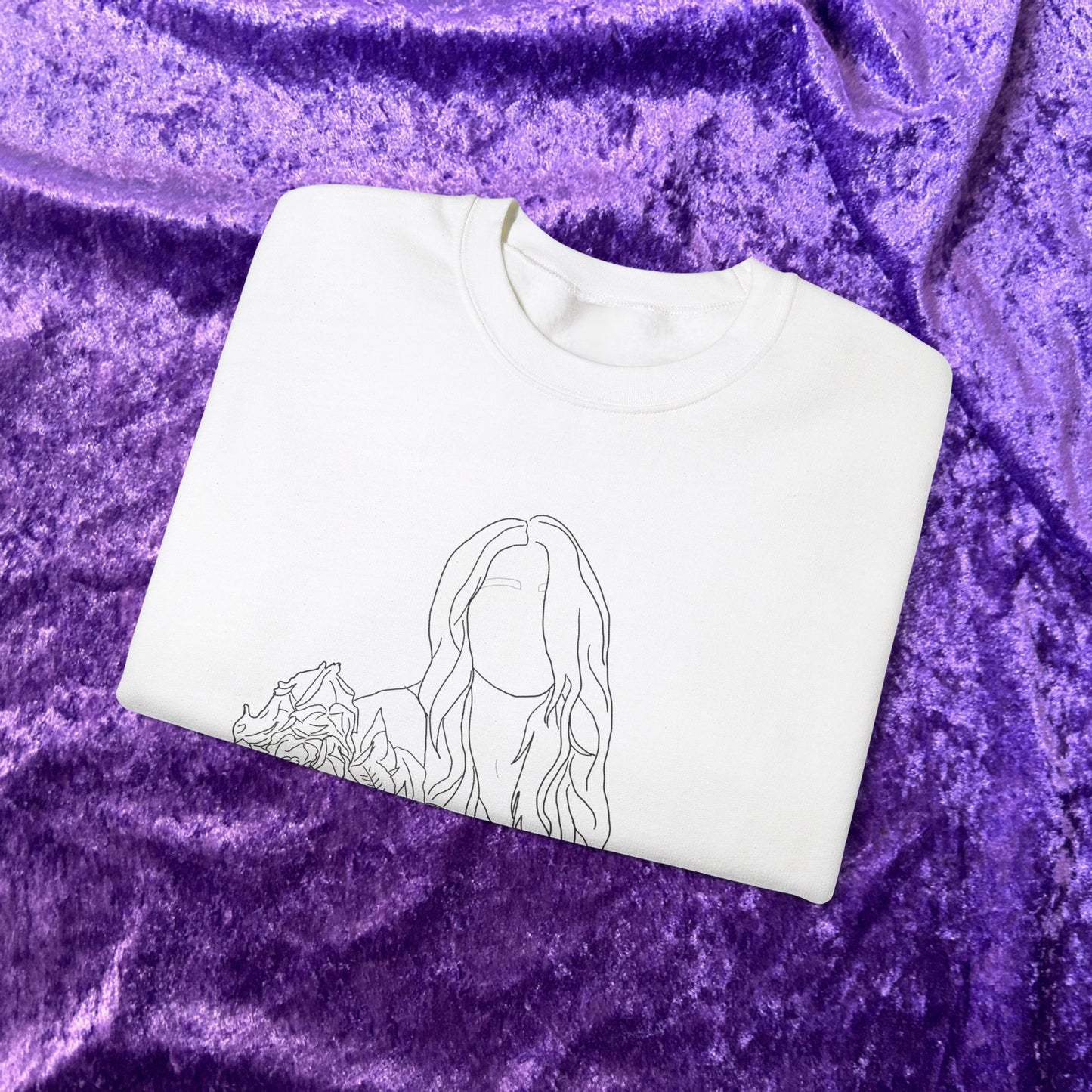 Unique Woman Holding Roses Sweatshirt – Unisex Heavy Blend Crewneck