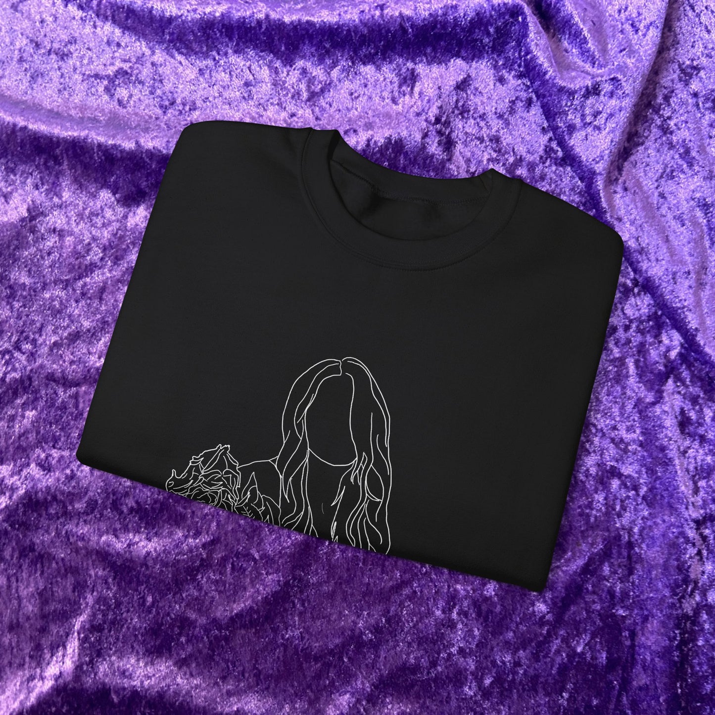 Unique Woman Holding Roses Sweatshirt – Unisex Heavy Blend Crewneck